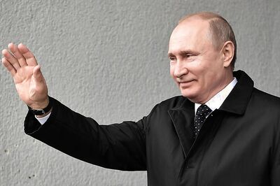 After Kremlin Raises Eyebrow, State Poll Shows Putin's Trust Rating Surging