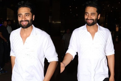 'Dulha' Jackky Bhagnani Gets Spotted At Airport Ahead Of Goa Wedding To Rakul Preet Singh; Watch Video