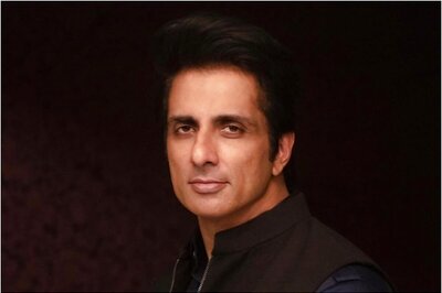 Not Ready to Enter Politics at the Moment, Says Sonu Sood