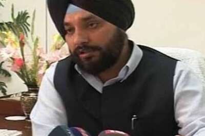 Delhi: No question of MLAs supporting BJP, AAP, says Congress