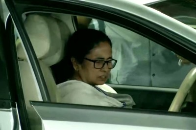 'Injured' in Nandigram Attack, Mamata Discharged from Hosp after Repeated Pleas; Leaves on Wheelchair