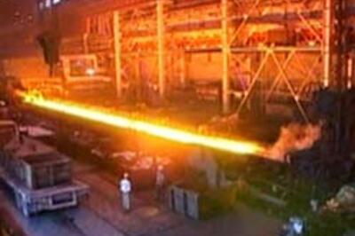 Steel scrips plunge 8 pc after price cut