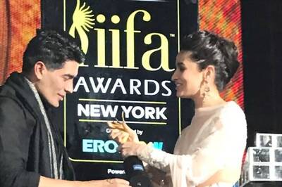 IIFA 2017: When Manish Malhotra Tripped On Stage